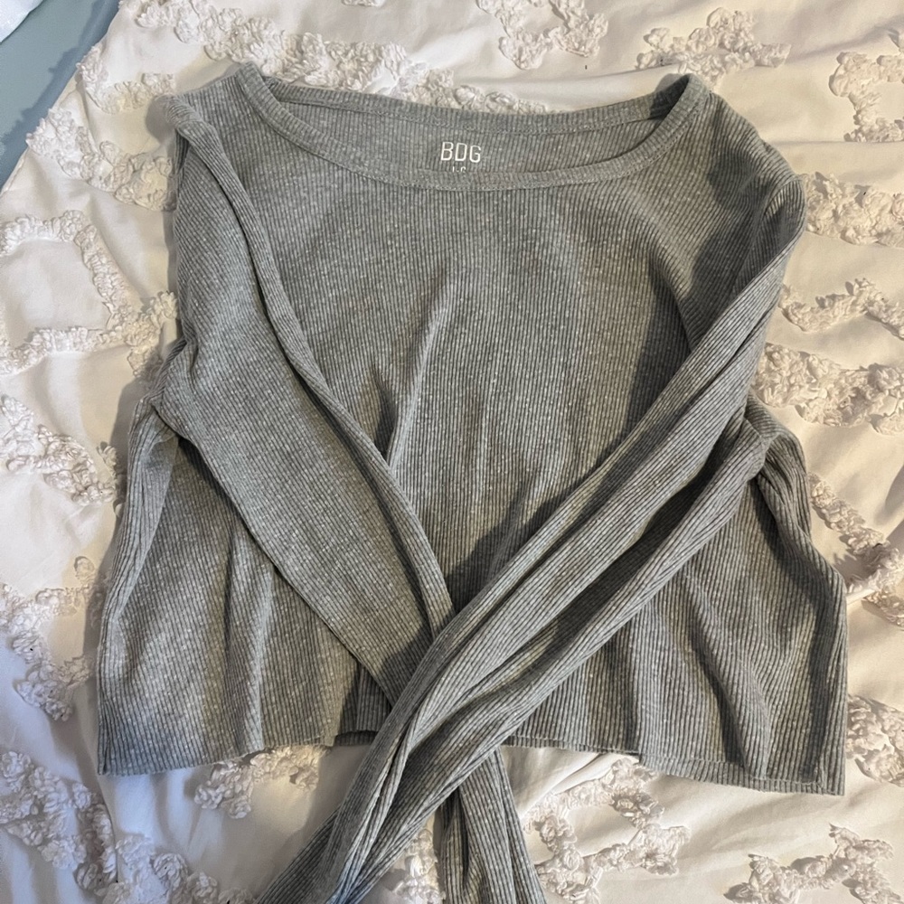 GREY LONG SLEEVE TOP 🩶